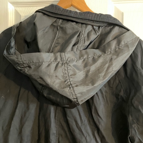 Women's Black Rain Jacket - Picture 4 of 4